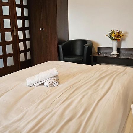 Apartment Zarnesti City Centre Vmp Free Parking المظهر الخارجي الصورة