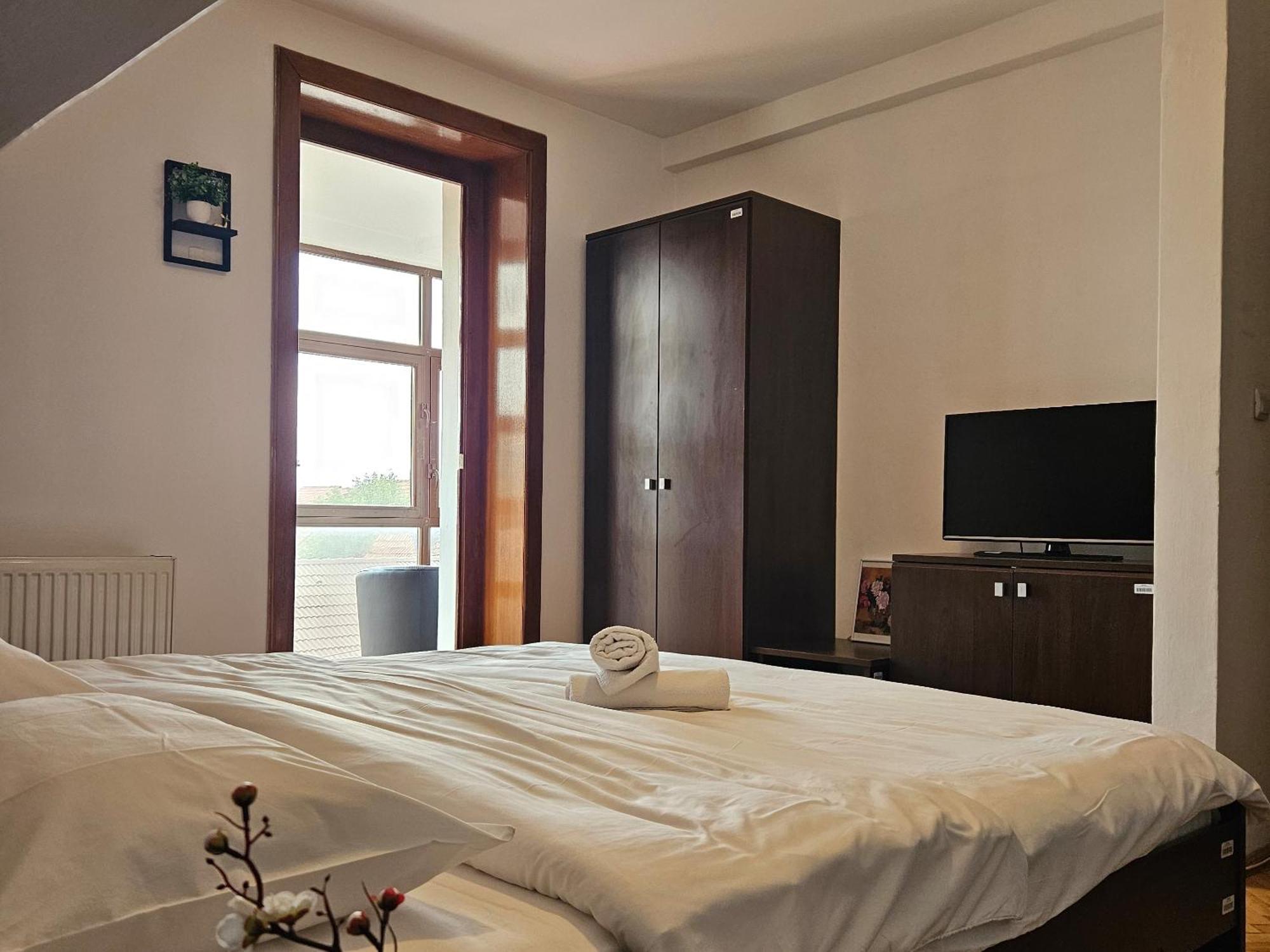 Apartment Zarnesti City Centre Vmp Free Parking المظهر الخارجي الصورة