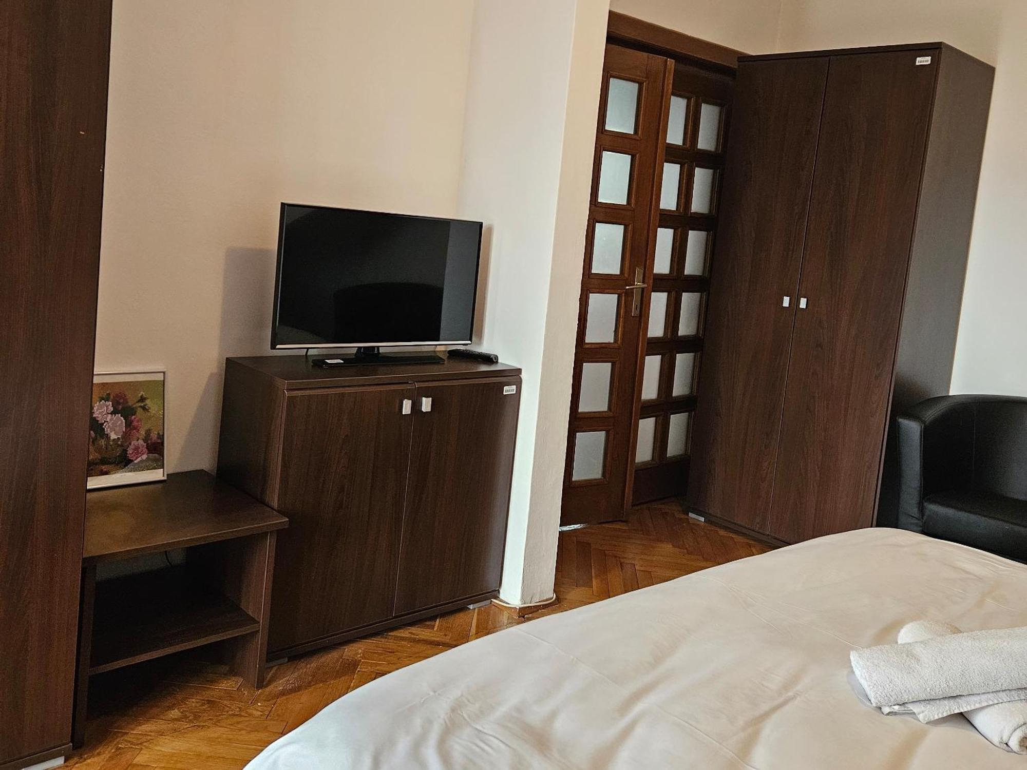 Apartment Zarnesti City Centre Vmp Free Parking المظهر الخارجي الصورة